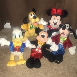 Walt Disney World exclusive plush set